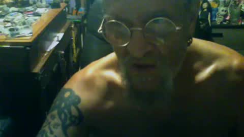 Snapshot of johnnyshung1 chatting on October 5, 12:13 pm johnnyshung1 online show from October 5, 12:13 pm