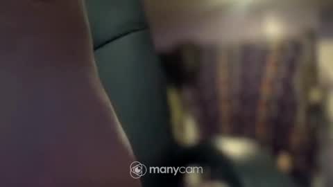 Snapshot of johnnyshung1 chatting on February 9, 9:05 am johnnyshung1 online show from February 9, 9:05 am