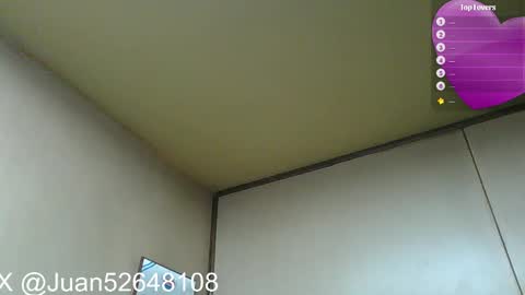 Snapshot of johnq_23 chatting on September 30, 4:17 pm John online show from September 30, 4:17 pm