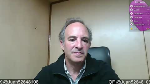Snapshot of johnq_23 chatting on December 3, 4:00 pm John online show from December 3, 4:00 pm