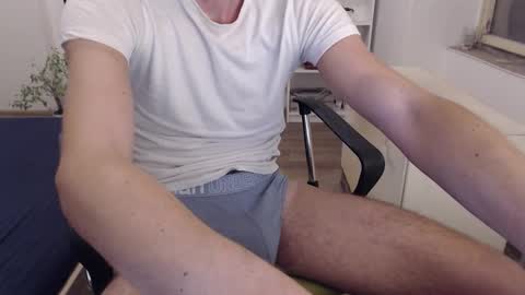 Snapshot of johnx_73 chatting on October 23, 5:25 pm John online show from October 23, 5:25 pm
