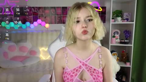 Paula online show from March 7, 1:53 am