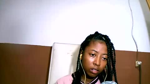 joliekah27 online show from February 16, 1:58 am