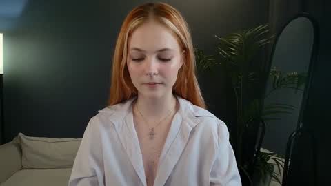 Snapshot of jolly_bean chatting on February 2, 8:24 am Polly  online show from February 2, 8:24 am