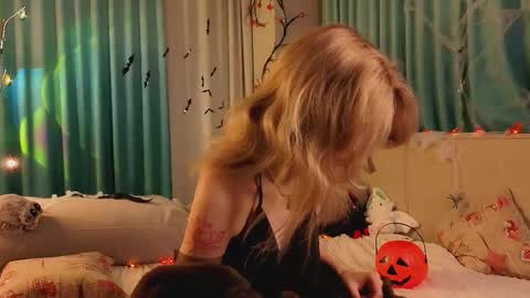 Viola online show from October 31, 11:21 am