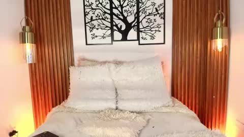 Jonas  online show from February 25, 4:38 am