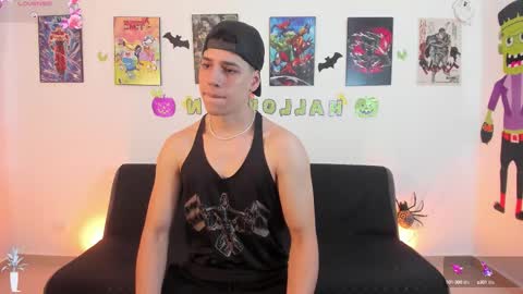 Snapshot of jonathanjoestar_ chatting on October 14, 9:29 pm Instagram jonathanfit14 online show from October 14, 9:29 pm