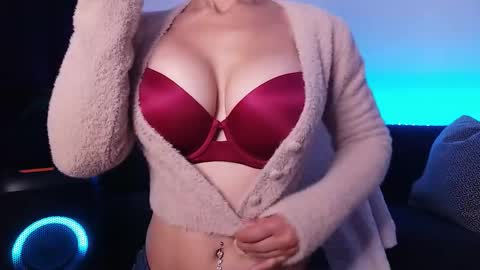 Snapshot of jonesalesya chatting on September 9, 8:03 am AlesyaJ online show from September 9, 8:03 am