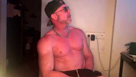 Jonny Cockfill online show from November 19, 10:52 pm