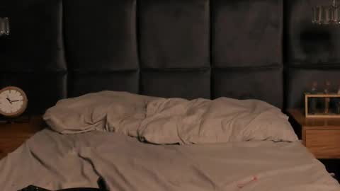 JonnyGreey online show from November 25, 7:45 pm