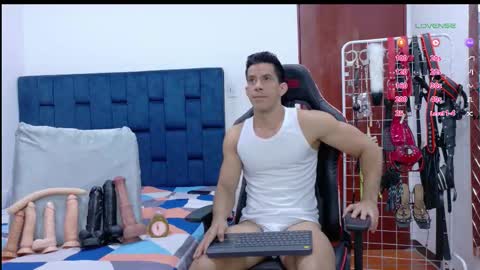 jose_rumbero91 online show from February 26, 2:48 am
