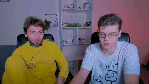 joseph_bear_ online show from October 9, 7:19 pm