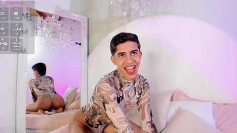 Joshua Sanz  online show from October 24, 4:02 am