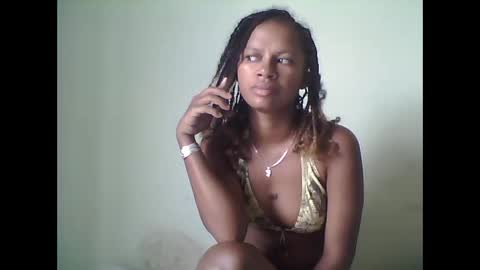 josiane online show from November 10, 4:37 am