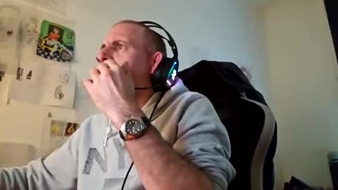 ju537705 online show from April 23, 7:38 am