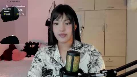 Snapshot of ju_kyung chatting on October 6, 1:01 am Ju Kyung online show from October 6, 1:01 am