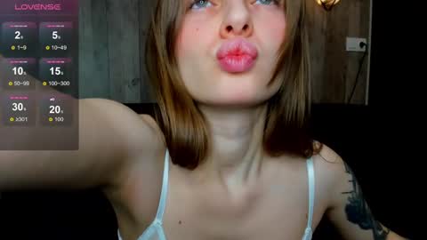 Snapshot of ju_lii chatting on February 13, 4:39 pm Julia and Julia online show from February 13, 4:39 pm