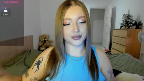 Snapshot of ju_lii chatting on January 17, 2:28 pm Julia and Julia online show from January 17, 2:28 pm