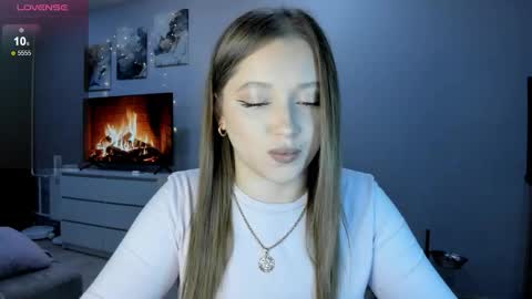 Snapshot of ju_lii chatting on October 5, 7:21 pm Julia and Julia online show from October 5, 7:21 pm