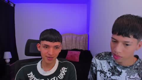 Snapshot of juan_nd_steven chatting on September 26, 4:42 am JuanSteven online show from September 26, 4:42 am