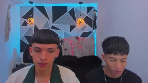 Snapshot of juan_nd_steven chatting on October 15, 4:38 am JuanSteven online show from October 15, 4:38 am