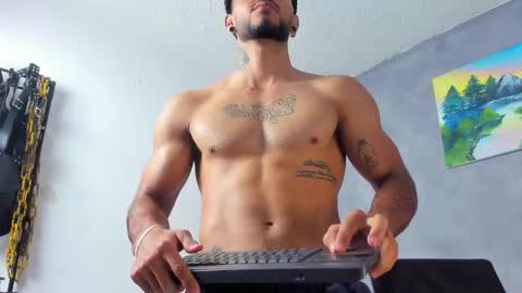 Juan Esteban online show from January 19, 1:04 am