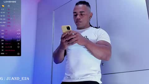 independent model online show from February 10, 4:19 am