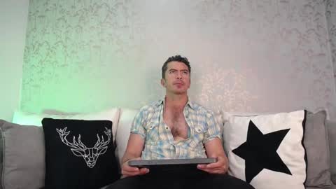 Juan k online show from October 2, 1:54 pm