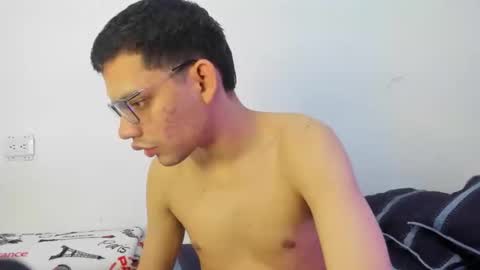 juansuarez204 online show from November 3, 10:33 pm