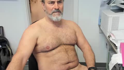 Snapshot of juergenkru chatting on February 20, 5:52 pm Giovanni50pro online show from February 20, 5:52 pm