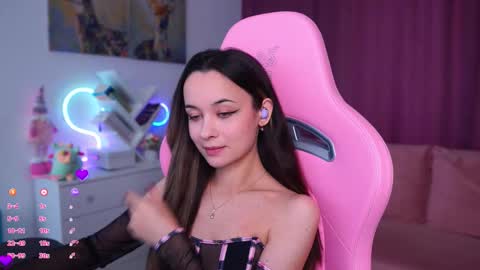 Snapshot of juicy___angel chatting on October 5, 11:07 am Angelina online show from October 5, 11:07 am