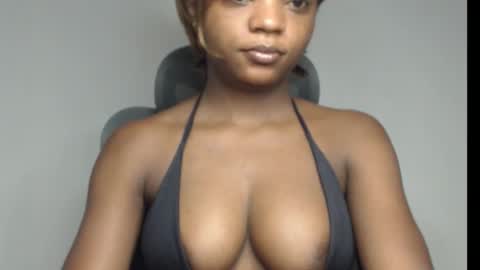 Wet Baddie online show from November 14, 8:38 am