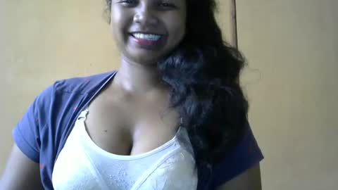 stellah online show from October 24, 11:55 am