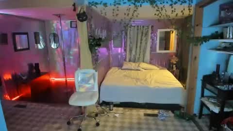 Snapshot of juicyjayxxx69 chatting on September 29, 1:37 am juicyjayxxx69 online show from September 29, 1:37 am