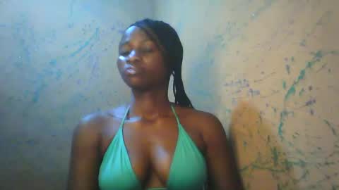 Snapshot of juicypiexx chatting on October 10, 3:29 pm juicypiexx online show from October 10, 3:29 pm
