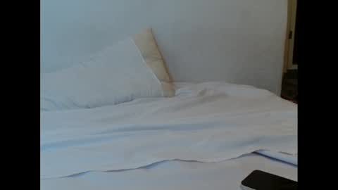 Snapshot of juicyxpink chatting on March 8, 2:23 am juicyxpink online show from March 8, 2:23 am