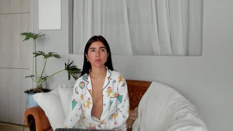 Andry but call me yulieth online show from December 5, 3:10 pm