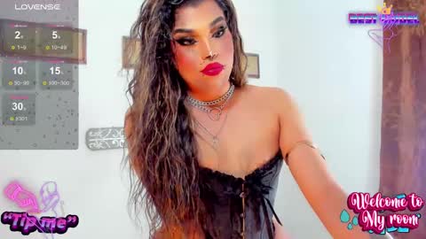 Snapshot of jujubee_lander chatting on September 13, 3:36 pm Jujubee online show from September 13, 3:36 pm