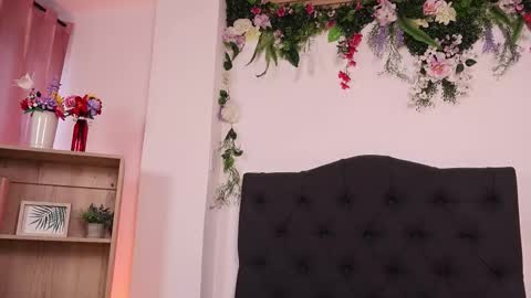 Julees online show from February 13, 8:45 pm