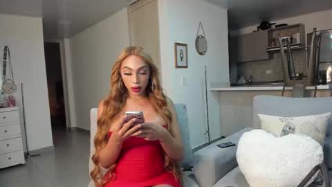 julessy online show from February 15, 2:58 am