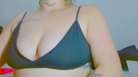  Juliana Torres  online show from February 2, 10:28 pm