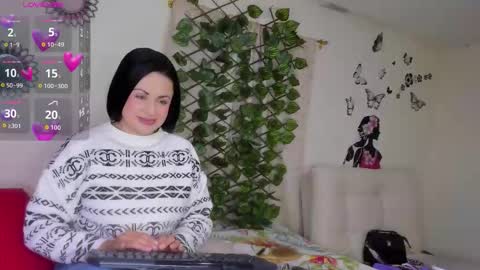 Juli online show from December 1, 5:00 pm