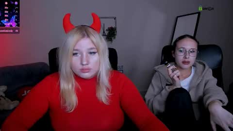 juli kisss online show from September 10, 7:59 pm