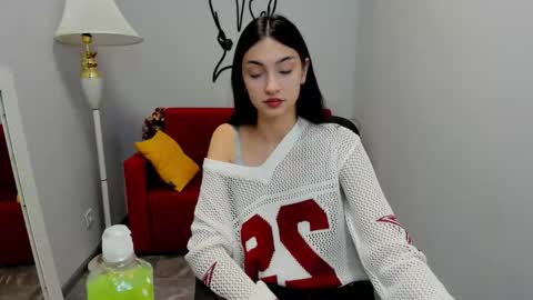 Julia online show from December 1, 6:33 am