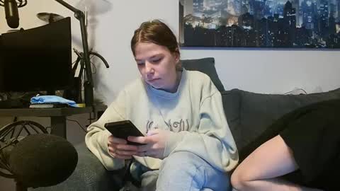 Snapshot of julia_official chatting on February 17, 9:10 pm julia_official online show from February 17, 9:10 pm