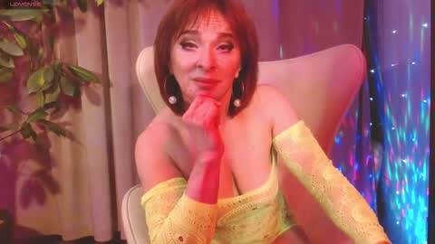 Julia online show from October 12, 6:32 pm