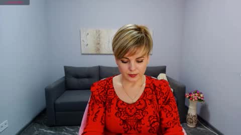 Julia online show from February 4, 1:26 pm