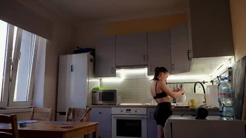 Molly online show from April 13, 3:16 pm