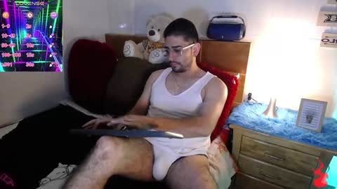 Snapshot of julian1225_ chatting on January 24, 5:53 pm Julian online show from January 24, 5:53 pm