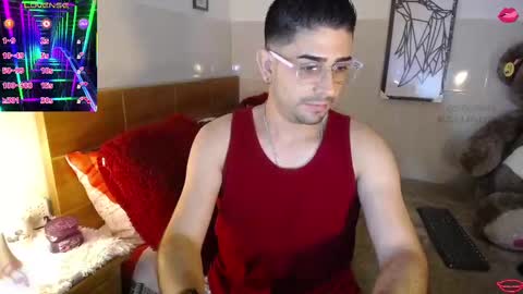 Snapshot of julian1225_ chatting on March 3, 3:22 pm Julian online show from March 3, 3:22 pm